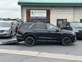 2024 Hyundai Palisade XRT | Freedom Motors Power Rear Entry Wheelchair Accessible SUV