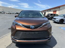 2024 Toyota Sienna Hybrid XLE Plus AWD | The New Vantage Mobility Northstar Wheelchair Accessible Conversion full