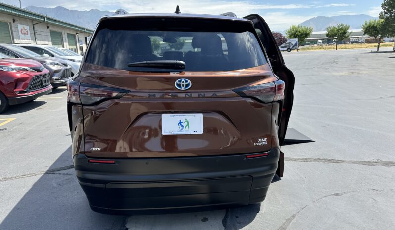 2024 Toyota Sienna Hybrid XLE Plus AWD | The New Vantage Mobility Northstar Wheelchair Accessible Conversion full