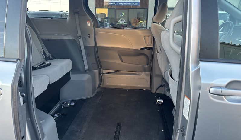 2018 Toyota Sienna LE | VMI Northstar 360 Wheelchair Accessible Conversion full