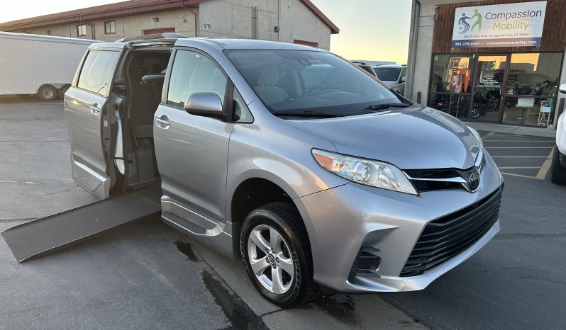 2018 Toyota Sienna LE | VMI Northstar 360 Wheelchair Accessible Conversion full