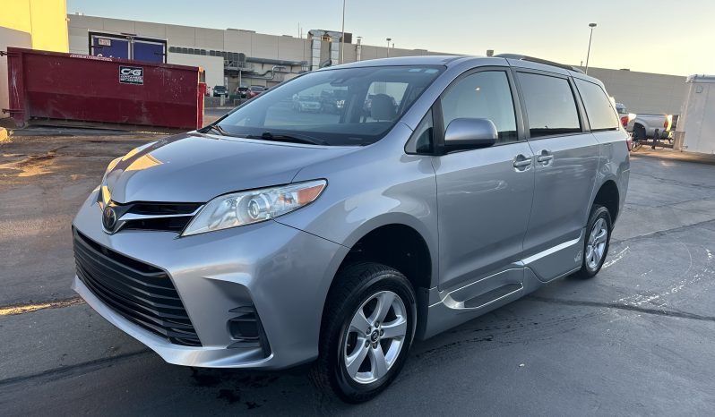 2018 Toyota Sienna LE | VMI Northstar 360 Wheelchair Accessible Conversion full