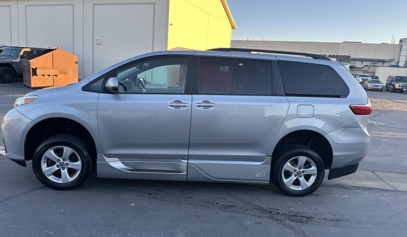 2018 Toyota Sienna LE | VMI Northstar 360 Wheelchair Accessible Conversion full