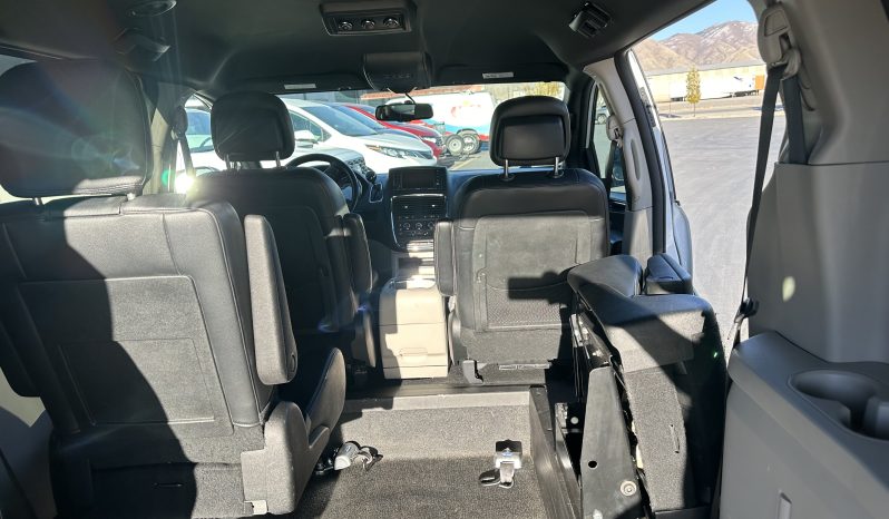 2018 Dodge Grand Caravan SXT | BraunAbility Manual Rear Entry Wheelchair Accessible Conversion full