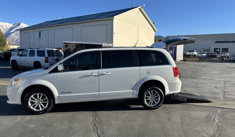 2018 Dodge Grand Caravan SXT | BraunAbility Manual Rear Entry Wheelchair Accessible Conversion full