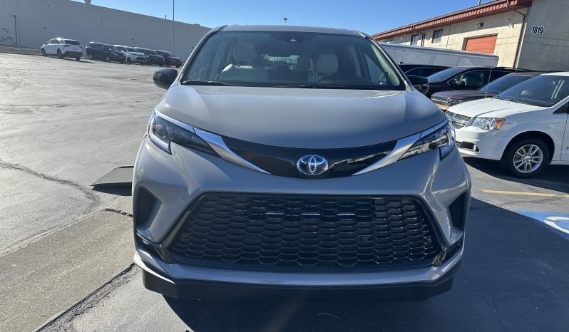 2024 Toyota Sienna Hybrid XSE Plus AWD | The New Vantage Mobility Northstar Wheelchair Accessible Conversion full