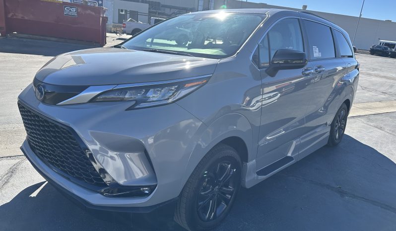 2024 Toyota Sienna Hybrid XSE Plus AWD | The New Vantage Mobility Northstar Wheelchair Accessible Conversion full