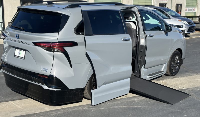 2024 Toyota Sienna Hybrid XSE Plus AWD | The New Vantage Mobility Northstar Wheelchair Accessible Conversion full