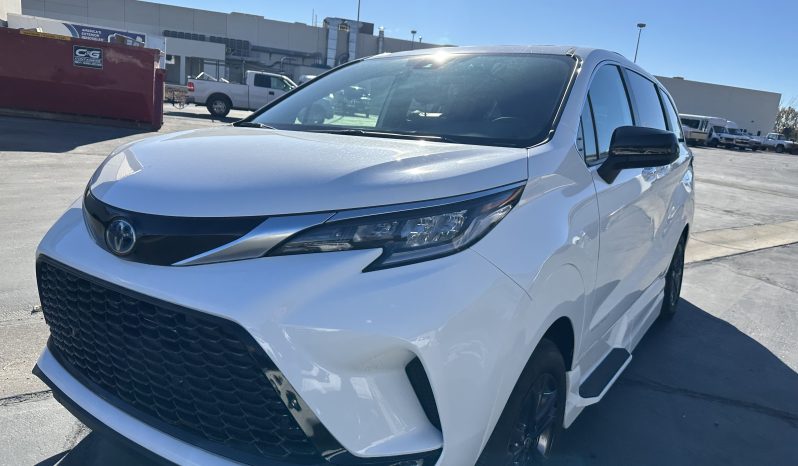 2024 Toyota Sienna Hybrid XSE Plus AWD | The New Vantage Mobility Northstar Wheelchair Accessible Conversion full