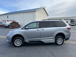 2015 Toyota Sienna XLE Premium | VMI Northstar 360 Wheelchair Accessible Conversion full