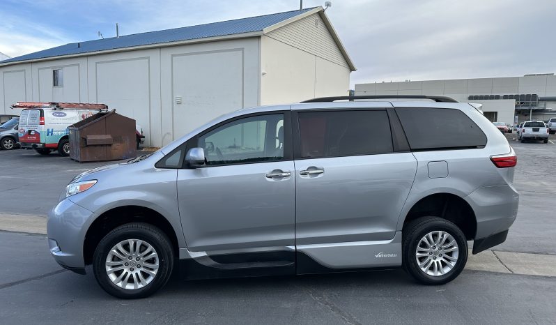 2015 Toyota Sienna XLE Premium | VMI Northstar 360 Wheelchair Accessible Conversion full