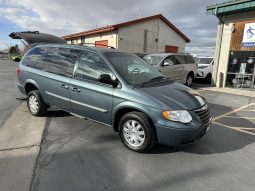 2006 Chrysler Town & Country  | Manual Rear Entry Wheelchair Accessible Conversion full