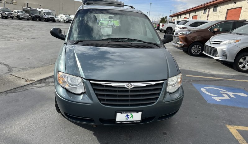 2006 Chrysler Town & Country  | Manual Rear Entry Wheelchair Accessible Conversion full