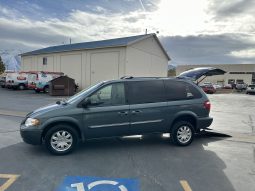 2006 Chrysler Town & Country  | Manual Rear Entry Wheelchair Accessible Conversion full