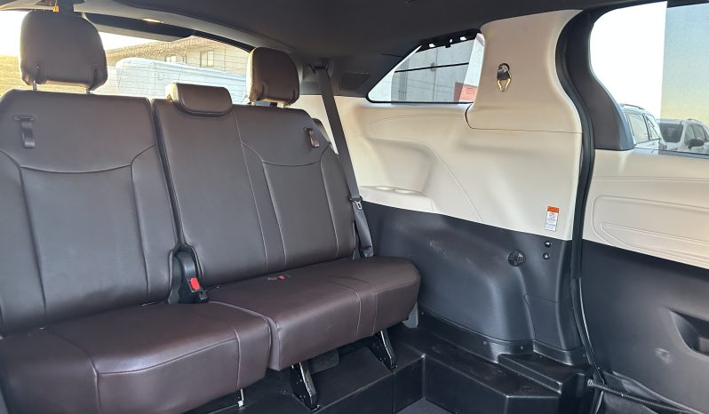 2023 Toyota Sienna Hybrid Platinum AWD |  Vantage Mobility Northstar Wheelchair Accessible Conversion full