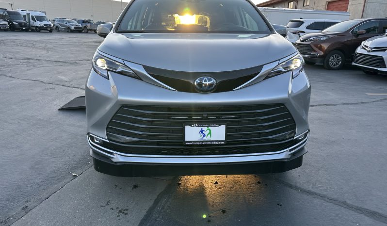 2023 Toyota Sienna Hybrid Platinum AWD |  Vantage Mobility Northstar Wheelchair Accessible Conversion full