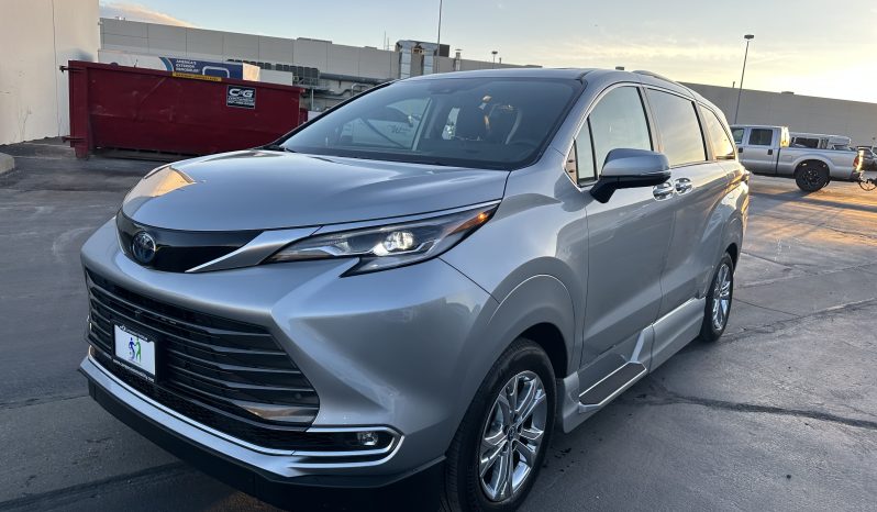 2023 Toyota Sienna Hybrid Platinum AWD |  Vantage Mobility Northstar Wheelchair Accessible Conversion full