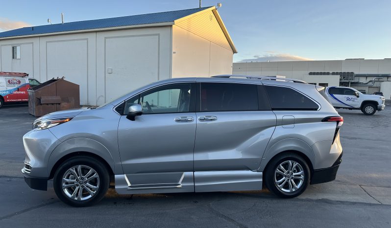 2023 Toyota Sienna Hybrid Platinum AWD |  Vantage Mobility Northstar Wheelchair Accessible Conversion full