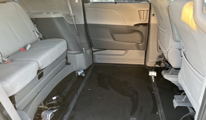 2017 Toyota Sienna XLE | BraunAbility Xi Wheelchair Accessible Conversion full