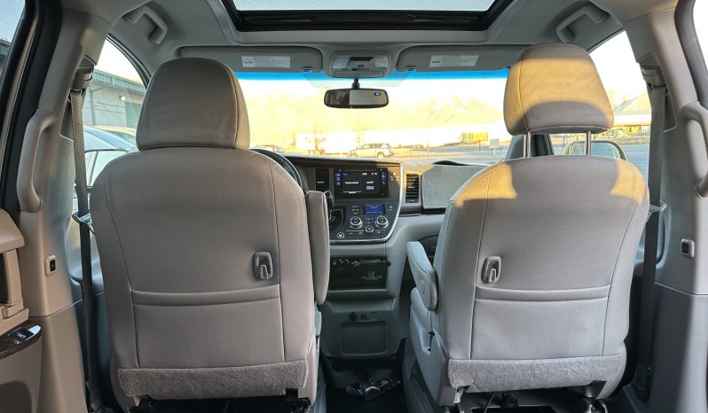 2017 Toyota Sienna XLE | BraunAbility Xi Wheelchair Accessible Conversion full