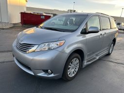 2017 Toyota Sienna XLE | BraunAbility Xi Wheelchair Accessible Conversion full