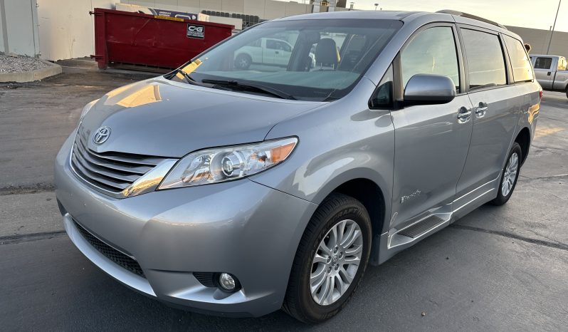 2017 Toyota Sienna XLE | BraunAbility Xi Wheelchair Accessible Conversion full