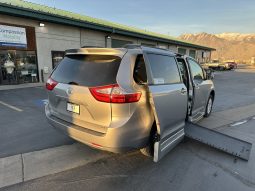 2017 Toyota Sienna XLE | BraunAbility Xi Wheelchair Accessible Conversion full