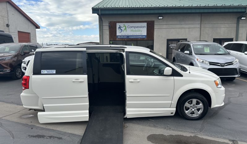 2012 Dodge Grand Caravan SXT | VMI Northstar Power Infloor Wheelchair Accessible Conversion full