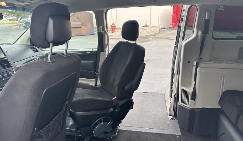 2012 Dodge Grand Caravan SXT | VMI Northstar Power Infloor Wheelchair Accessible Conversion full