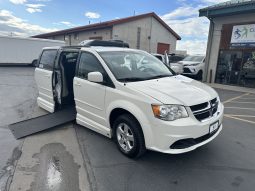 2012 Dodge Grand Caravan SXT | VMI Northstar Power Infloor Wheelchair Accessible Conversion full