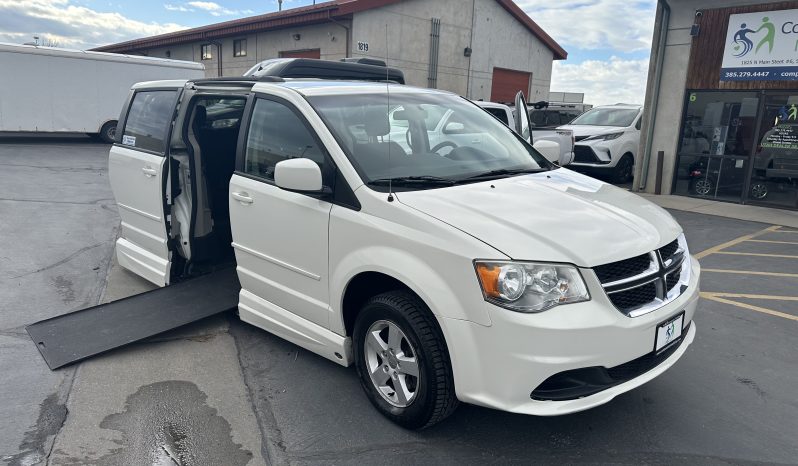 2012 Dodge Grand Caravan SXT | VMI Northstar Power Infloor Wheelchair Accessible Conversion full