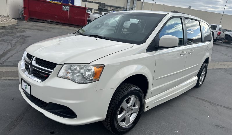 2012 Dodge Grand Caravan SXT | VMI Northstar Power Infloor Wheelchair Accessible Conversion full