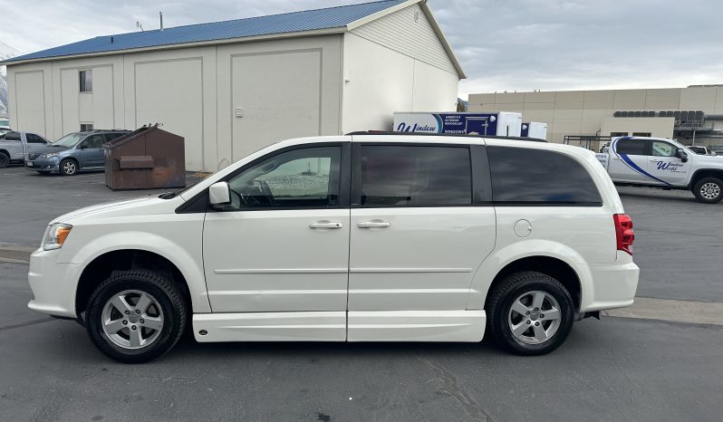 2012 Dodge Grand Caravan SXT | VMI Northstar Power Infloor Wheelchair Accessible Conversion full