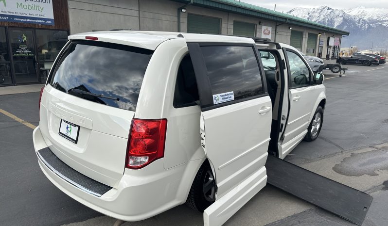 2012 Dodge Grand Caravan SXT | VMI Northstar Power Infloor Wheelchair Accessible Conversion full