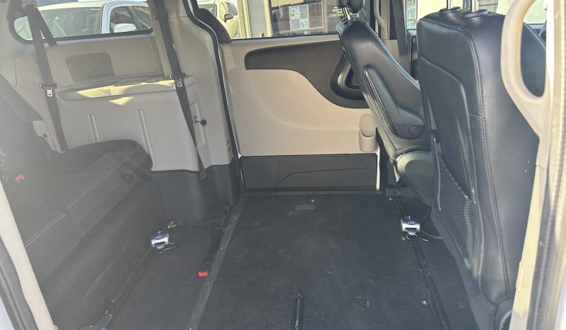 2017 Dodge Grand Caravan SXT | VMI Northstar Power Infloor Wheelchair Accessible Conversion full