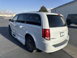 2017 Dodge Grand Caravan SXT | VMI Northstar Power Infloor Wheelchair Accessible Conversion full