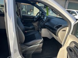 2017 Dodge Grand Caravan SXT | VMI Northstar Power Infloor Wheelchair Accessible Conversion full