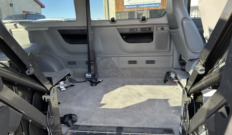 2008 FORD E-150 XLT | 6″ Lowered Floor, Power Door Openers, BraunAbility Wheelchair Lift full