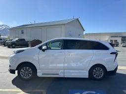 2025 Toyota Sienna Hybrid LE AWD |  Vantage Mobility Northstar Power Wheelchair Accessible Conversion full