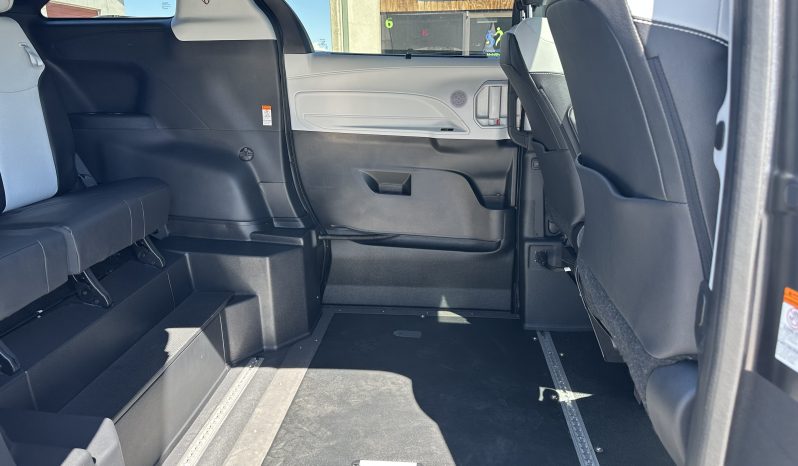 2025 Toyota Sienna Hybrid XSE Plus AWD |  Vantage Mobility Northstar Wheelchair Accessible Conversion full