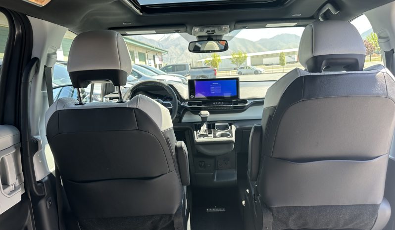 2025 Toyota Sienna Hybrid XSE Plus AWD |  Vantage Mobility Northstar Wheelchair Accessible Conversion full