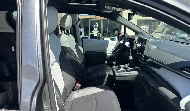 2025 Toyota Sienna Hybrid XSE Plus AWD |  Vantage Mobility Northstar Wheelchair Accessible Conversion full