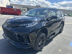 2025 Toyota Sienna Hybrid XSE Plus |  BraunAbility Side-Entry Foldout XT Power Ramp full