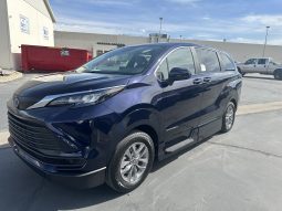 2025 Toyota Sienna Hybrid LE  |  Vantage Mobility Northstar Power Wheelchair Accessible Conversion full