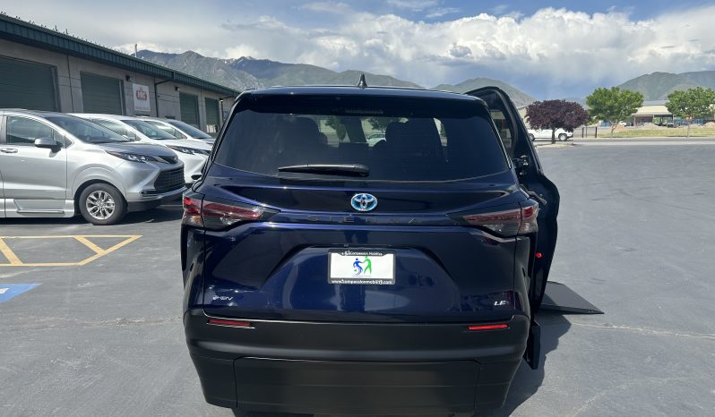 2025 Toyota Sienna Hybrid LE  |  Vantage Mobility Northstar Power Wheelchair Accessible Conversion full