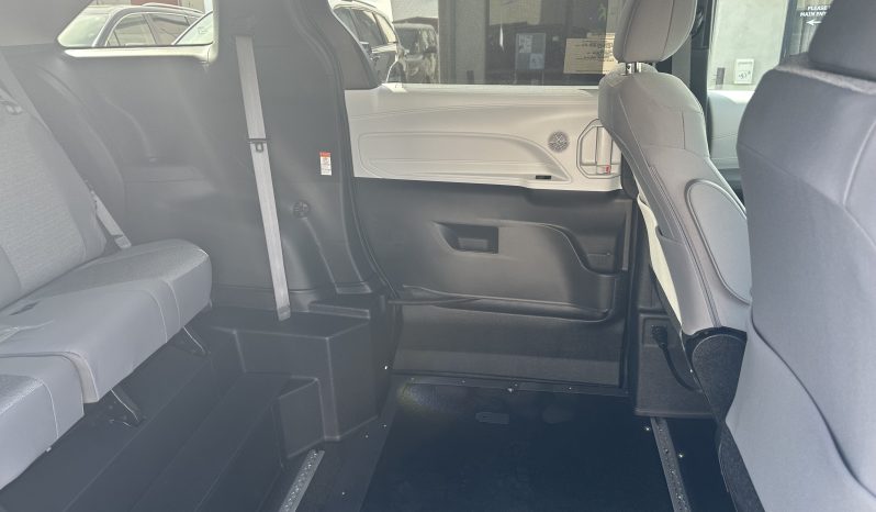 2025 Toyota Sienna Hybrid LE  |  Vantage Mobility Northstar Power Wheelchair Accessible Conversion full