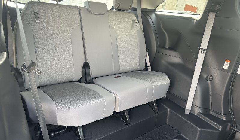 2025 Toyota Sienna Hybrid LE  |  Vantage Mobility Northstar Power Wheelchair Accessible Conversion full