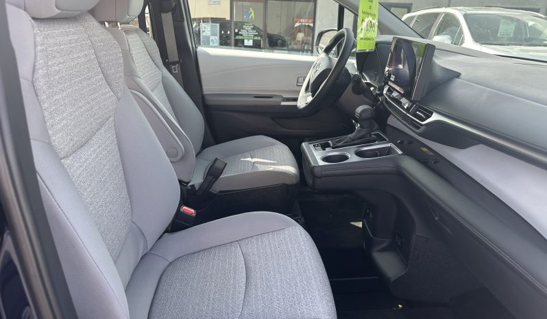 2025 Toyota Sienna Hybrid LE  |  Vantage Mobility Northstar Power Wheelchair Accessible Conversion full