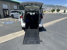 2023 Chrysler Voyager LX  | NEW BraunAbility Manual Rear Entry Wheelchair Conversion full