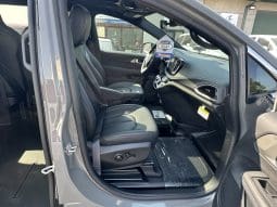 2025 Chrysler Pacifica Safety Plus DVD Sunroof  | NEW BraunAbility XT Power Fold Out Wheelchair Conversion full